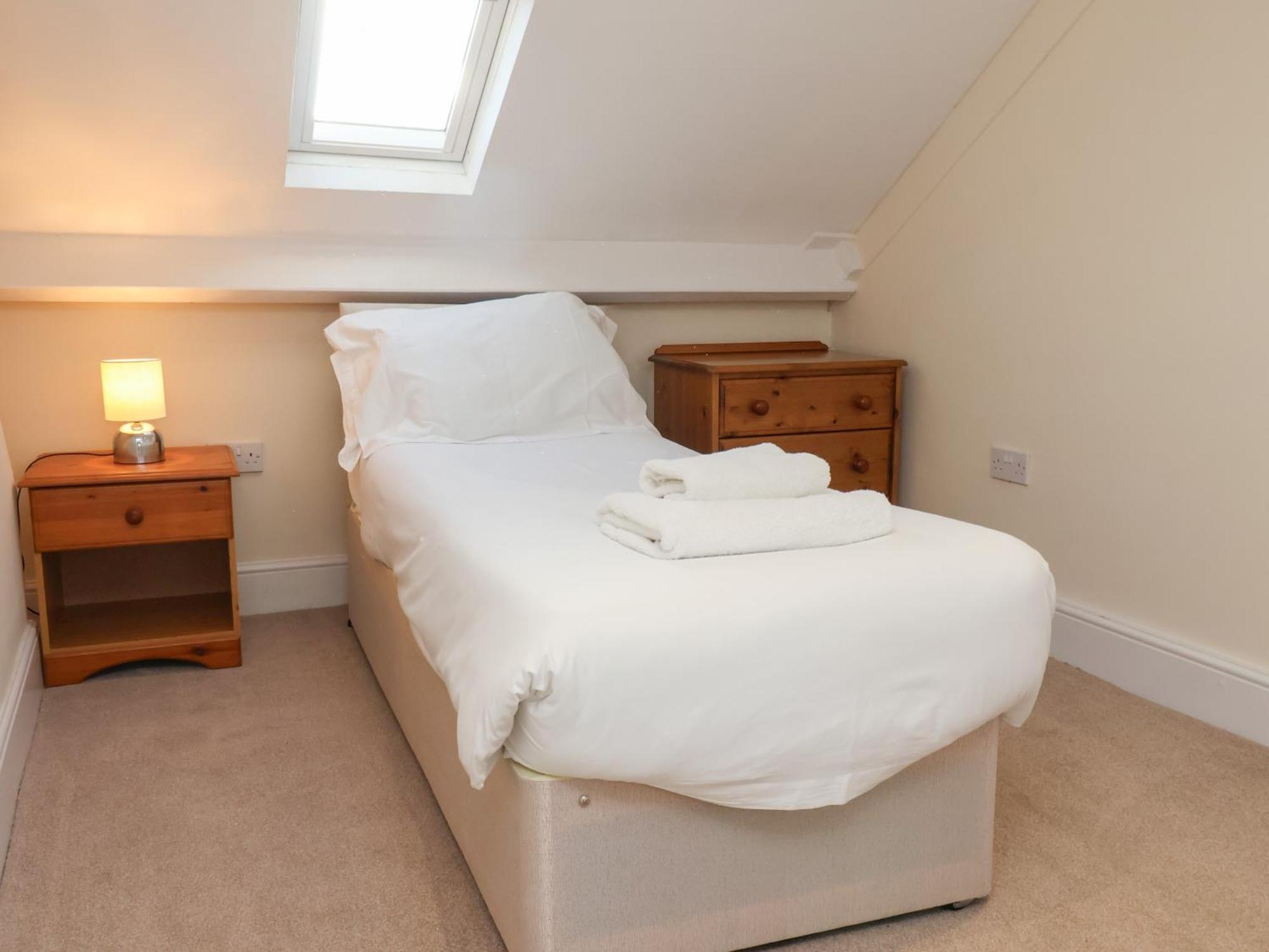 4 Normanby Terrace Villa Whitby Exterior photo