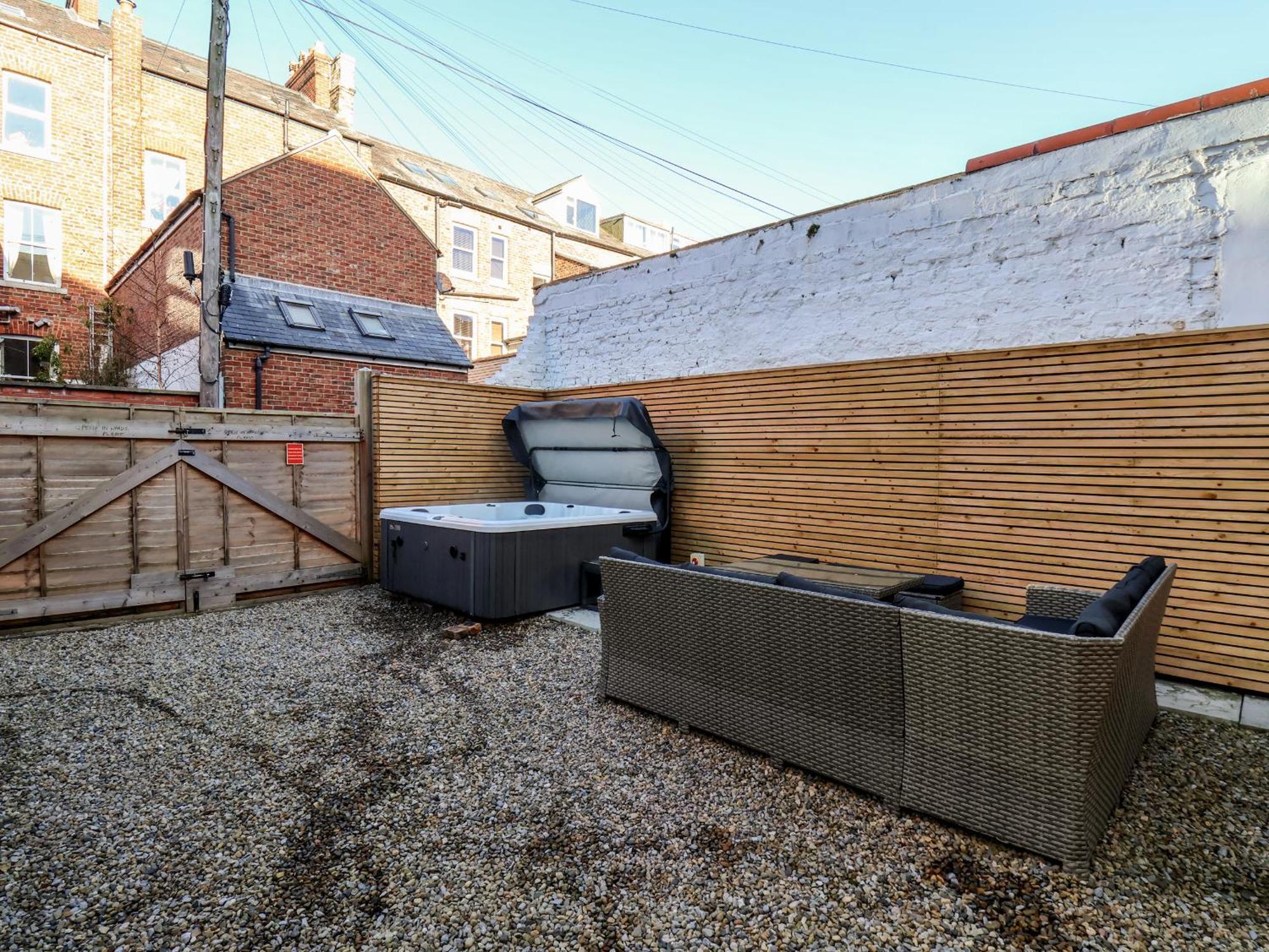 4 Normanby Terrace Villa Whitby Exterior photo